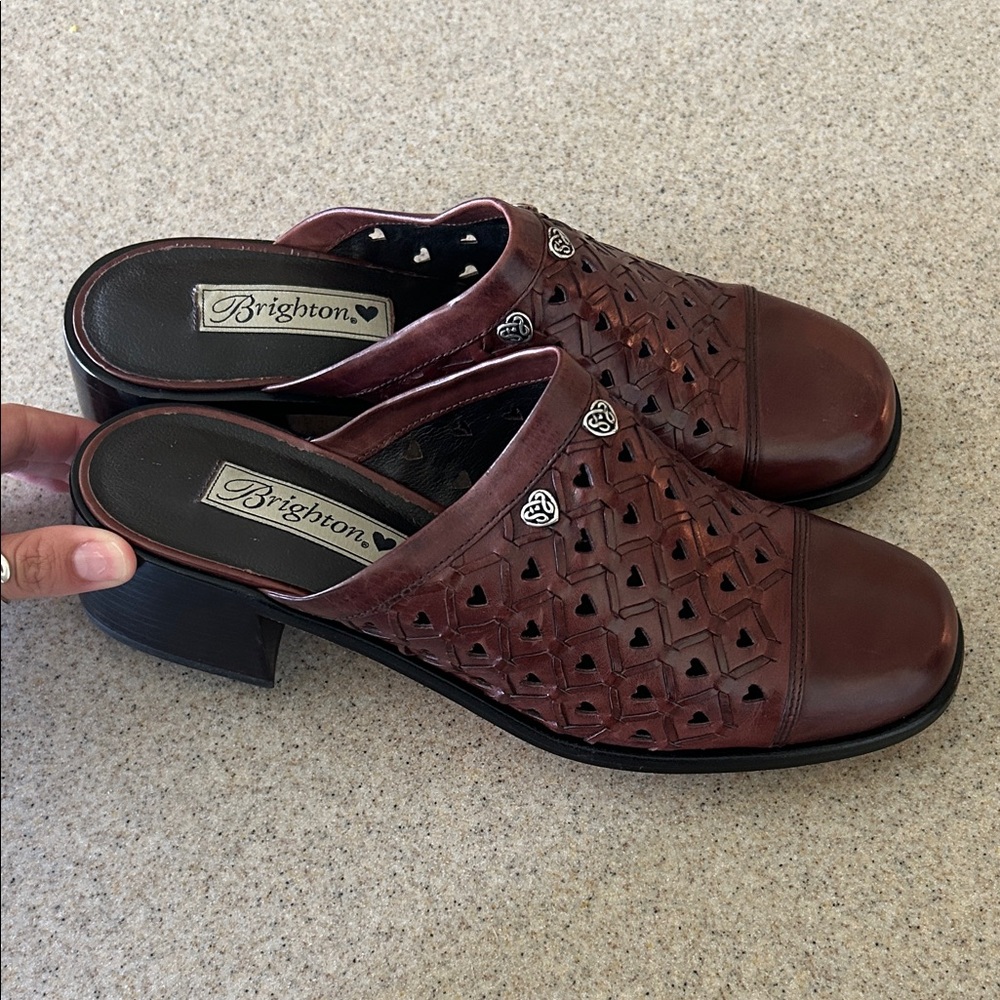 Brighton Slip-On heeled shoes